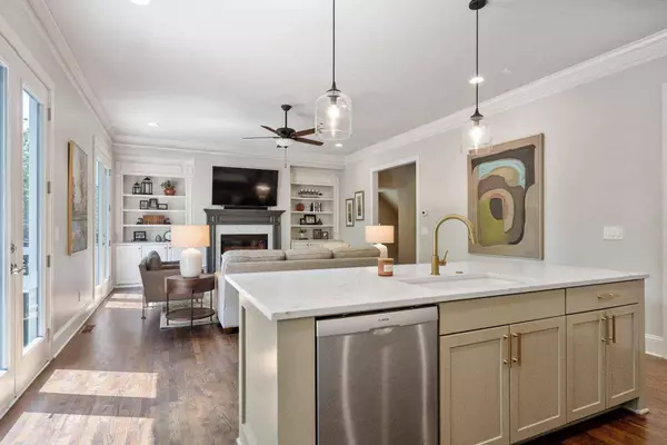 620 Willow Oak WAY, Roswell, GA 30076