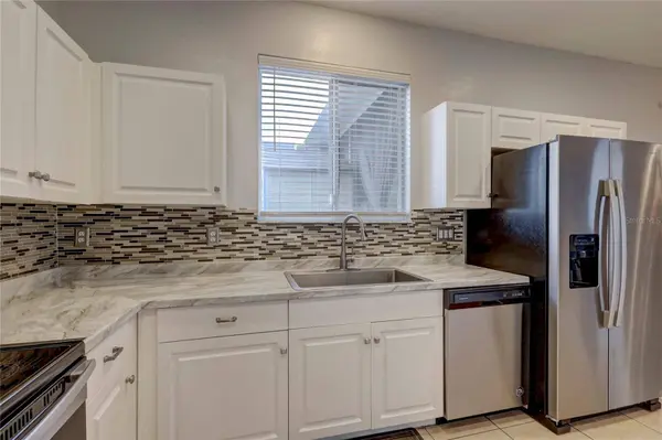 6218 CHERRY BLOSSOM TRL, Gibsonton, FL 33534
