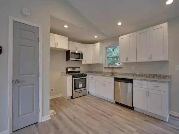 1555 Olde Oak DR, Lithia Springs, GA 30122