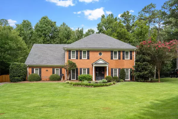 155 Oak Knoll WAY, Roswell, GA 30075