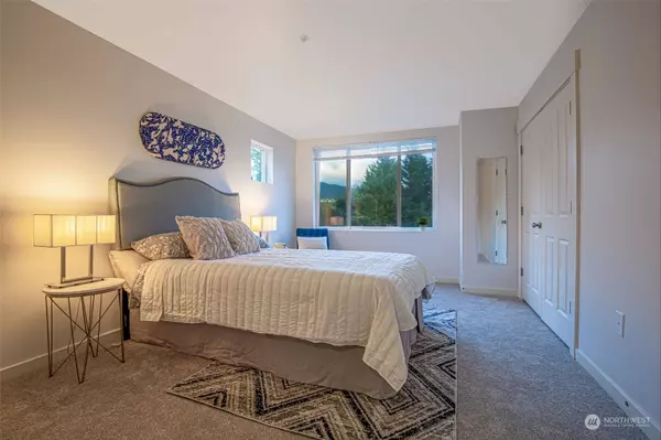 23120 SE Black Nugget Road #A6, Issaquah, WA 98029