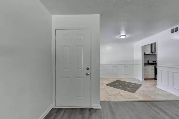 5385 Lambert DR #B-8, Norcross, GA 30093