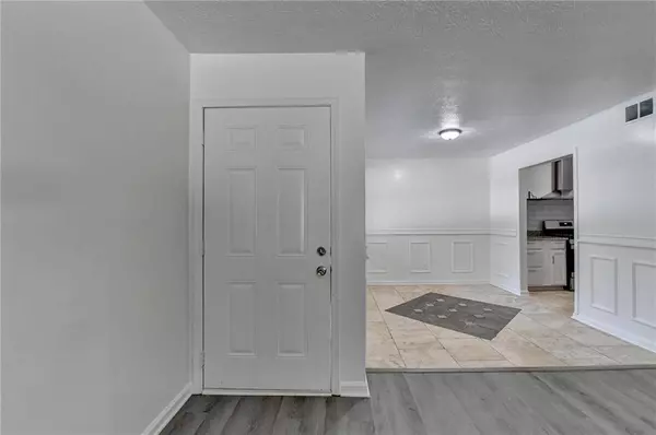 5385 Lambert DR #B-8, Norcross, GA 30093