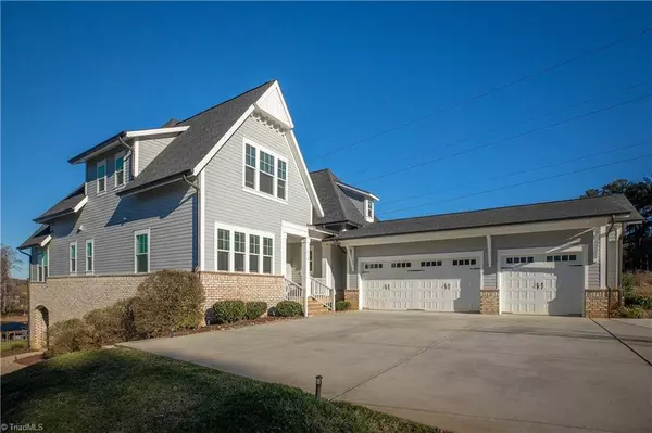 9110 Greenwood RD, Statesville, NC 28625