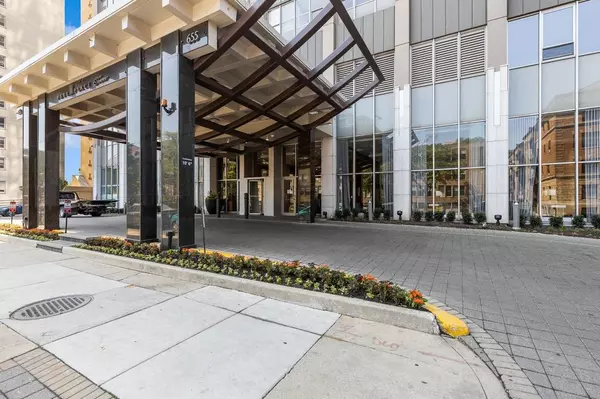 655 W Irving Park RD #2501, Chicago, IL 60613