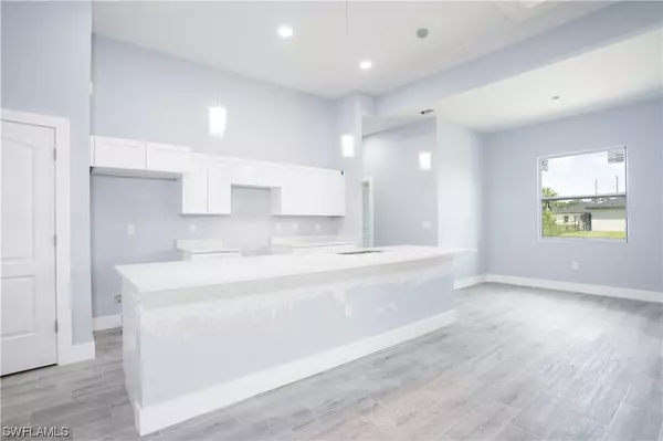 2712 21st ST W, Lehigh Acres, FL 33971