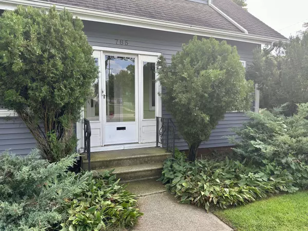 785 Crescent Road, Jackson, MI 49203