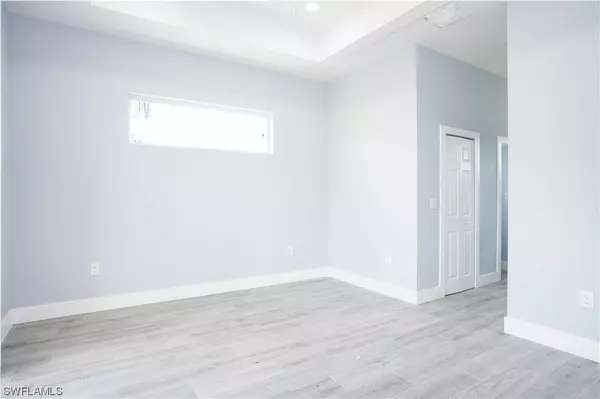 2712 21st ST W, Lehigh Acres, FL 33971