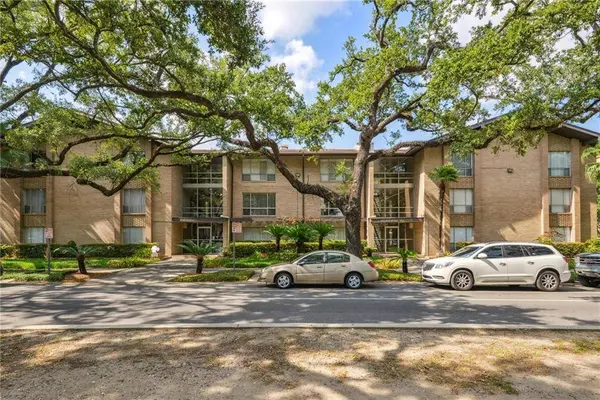 4007 ST CHARLES AVE #115, New Orleans, LA 70115