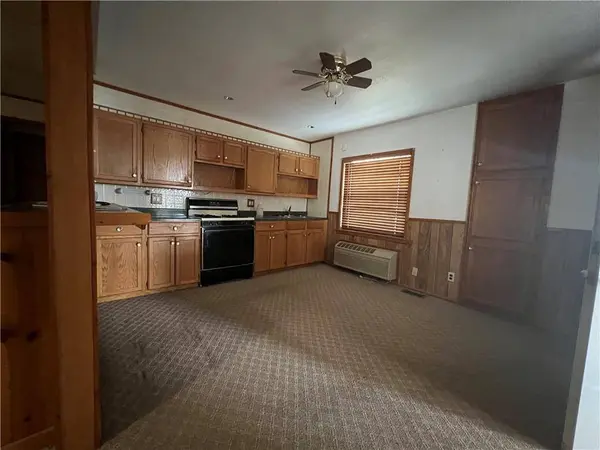 8508 E 47th TER, Kansas City, MO 64129