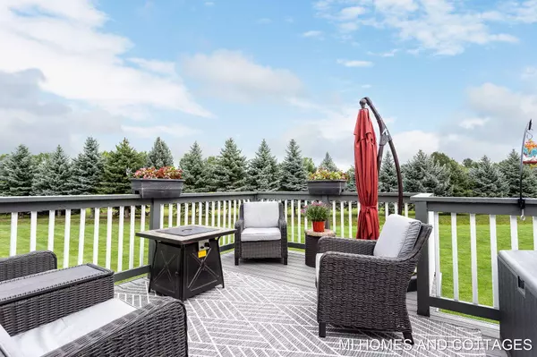 11271 Avocet Court, Holland, MI 49424