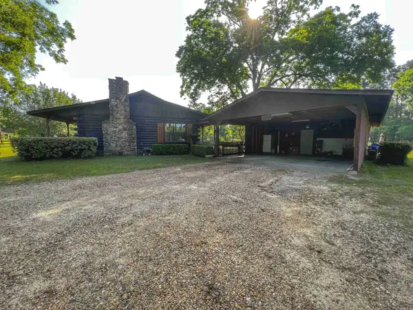 811 Chambersville Road, Fordyce, AR 71742