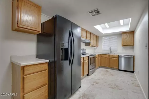 2407 W Voltaire Avenue, Phoenix, AZ 85029