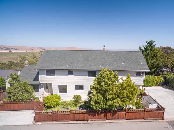 2232 Laguna Vista DR, Novato, CA 94945