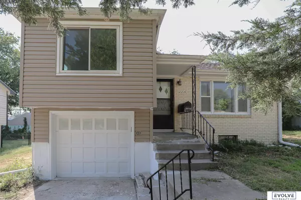 2306 Clay Street, Bellevue, NE 68123