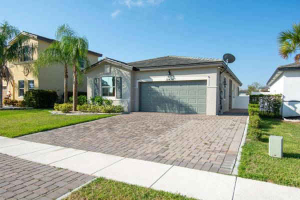 12434 NW Stanis LN, Port Saint Lucie, FL 34987