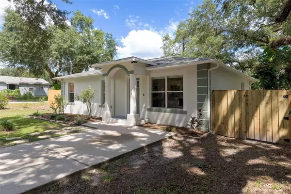 3721 CARROWAY ST, Tampa, FL 33619