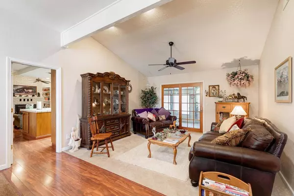 974 Mariposa DR, Yuba City, CA 95991