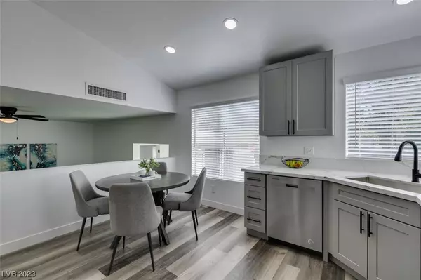 7721 Kasmere Falls Drive, Las Vegas, NV 89149