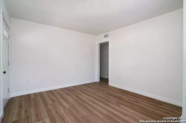 203 O'Conee St, San Antonio, TX 78211