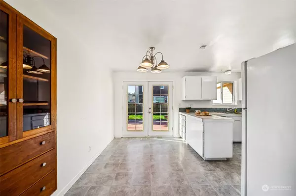 1612 1st ST SE, Auburn, WA 98002