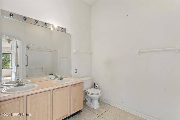 12311 KENSINGTON LAKES DR #302, Jacksonville, FL 32246