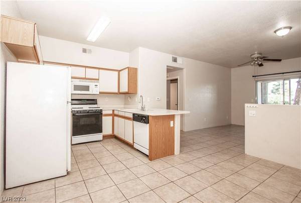 5751 E Hacienda Avenue #184, Las Vegas, NV 89122