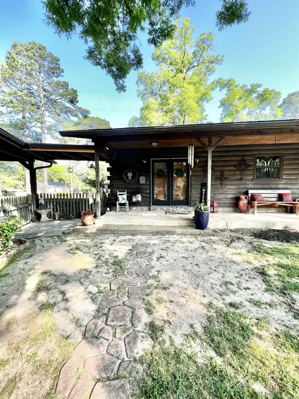 811 Chambersville Road, Fordyce, AR 71742