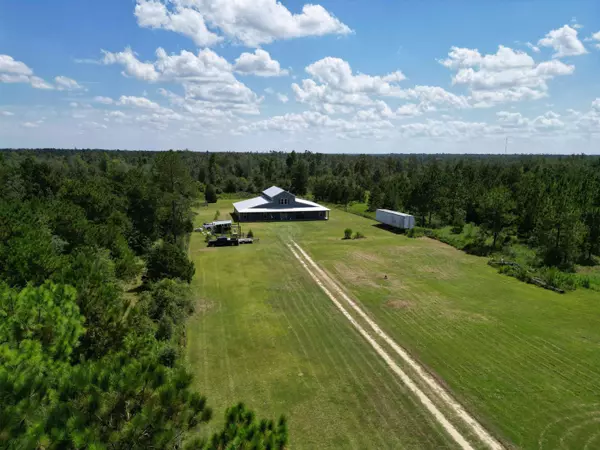 17991 County Road 287 Road, Clarksville, FL 32430