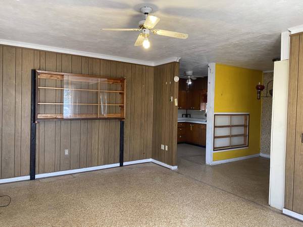 2650 Tennessee Dr, Medford, OR 97501