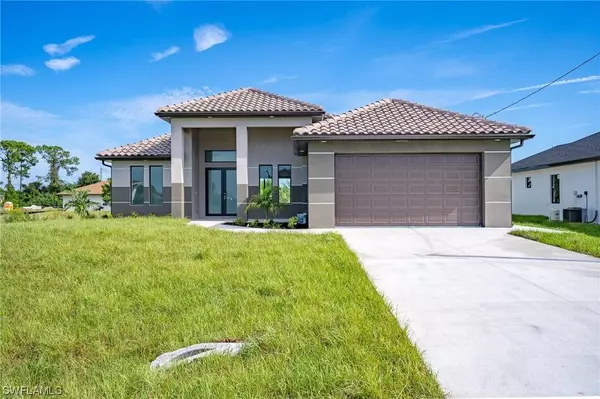 3802 16th ST SW, Lehigh Acres, FL 33976