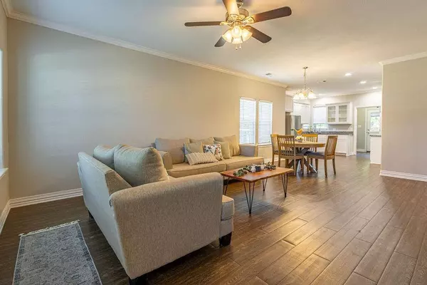 314 W Bond Street, Denison, TX 75020