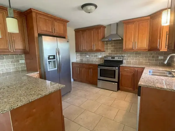 1606 Mckool Avenue, Streamwood, IL 60107