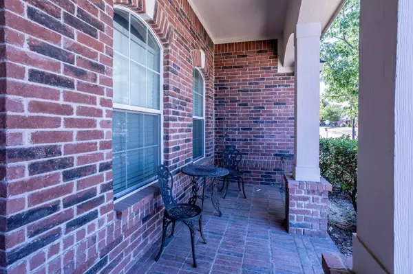 2203 Fair Weather Drive, Lancaster, TX 75146