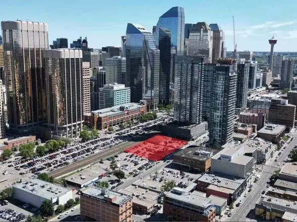 710, 706, & 640 10 AVE SW, Calgary, AB T2R 0A9