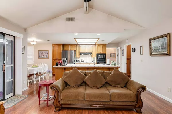 974 Mariposa DR, Yuba City, CA 95991