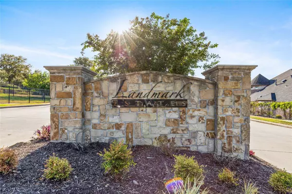 1182 Overland Drive, Burleson, TX 76028