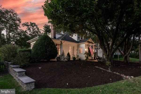 15 W MAPLE AVE, Moorestown, NJ 08057