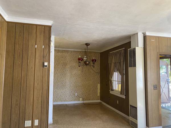 2650 Tennessee Dr, Medford, OR 97501