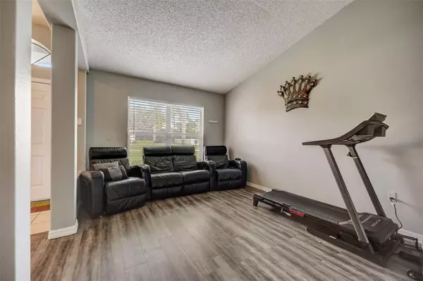 136 LONG PINE DR, Deltona, FL 32725