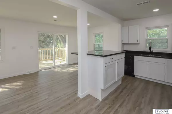 2306 Clay Street, Bellevue, NE 68123