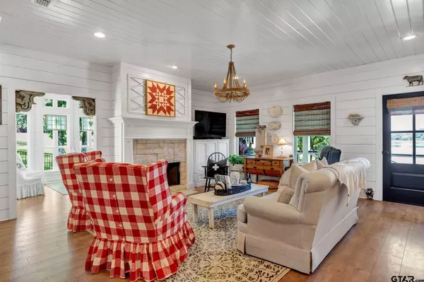 24123 Sun Ridge Rd, Lindale, TX 75771