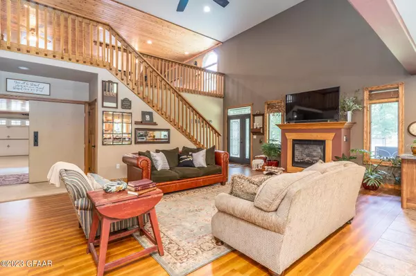 14230 BL MAPLE INN Road SE, Mentor, MN 56736