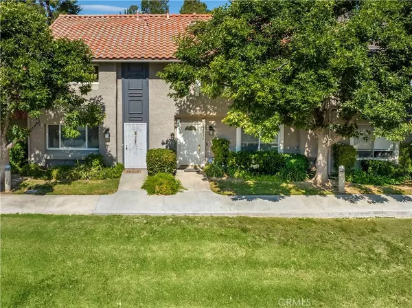 26914 Via Terraza #83, Saugus, CA 91350