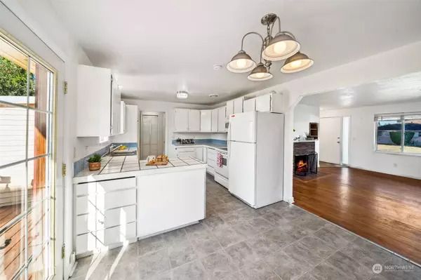 1612 1st ST SE, Auburn, WA 98002