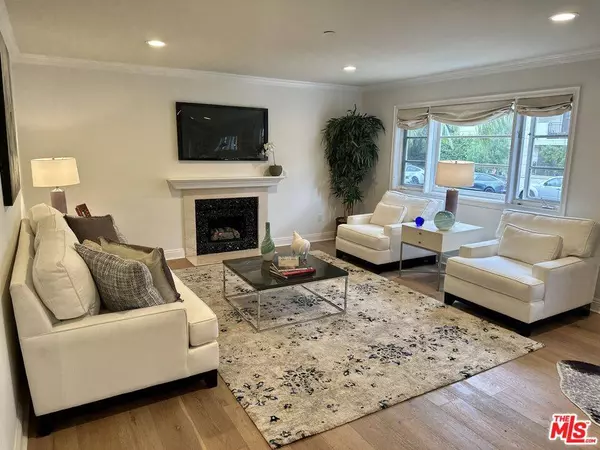 11842 Darlington Ave #101, Los Angeles, CA 90049