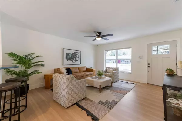 3721 CARROWAY ST, Tampa, FL 33619