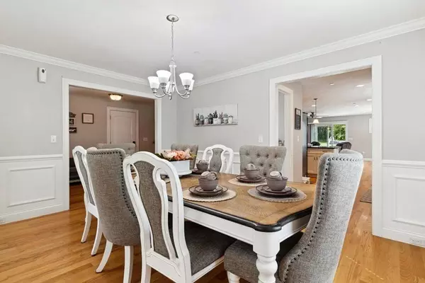 54 Lane Rd, Derry, NH 03038