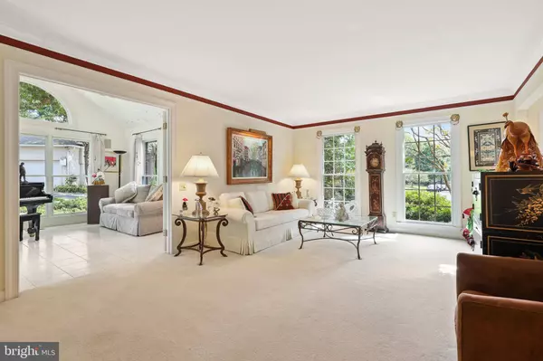 7941 STARBURST DR, Pikesville, MD 21208