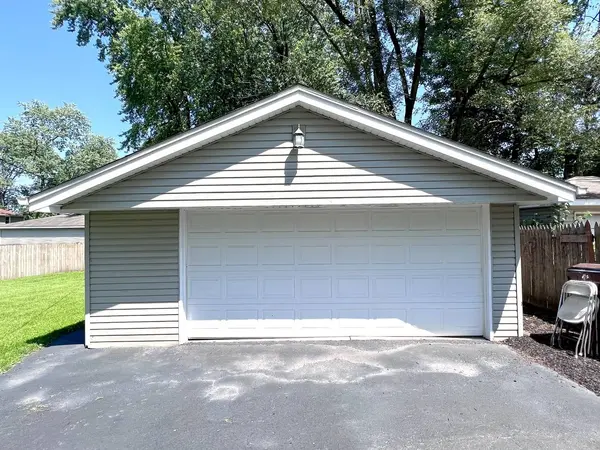 16319 Spaulding Avenue, Markham, IL 60426